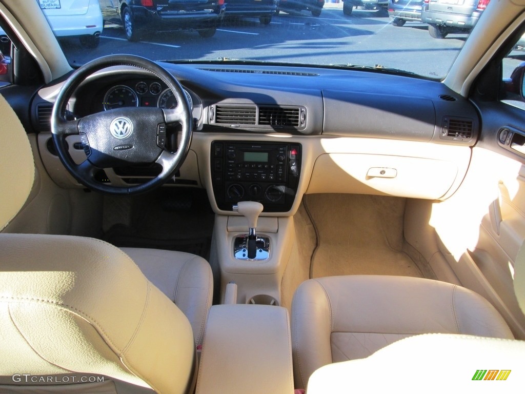 2002 Passat GLS Sedan - Colorado Red Pearl / Beige photo #24