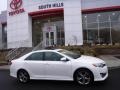 Super White - Camry SE Photo No. 2