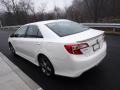 Super White - Camry SE Photo No. 8