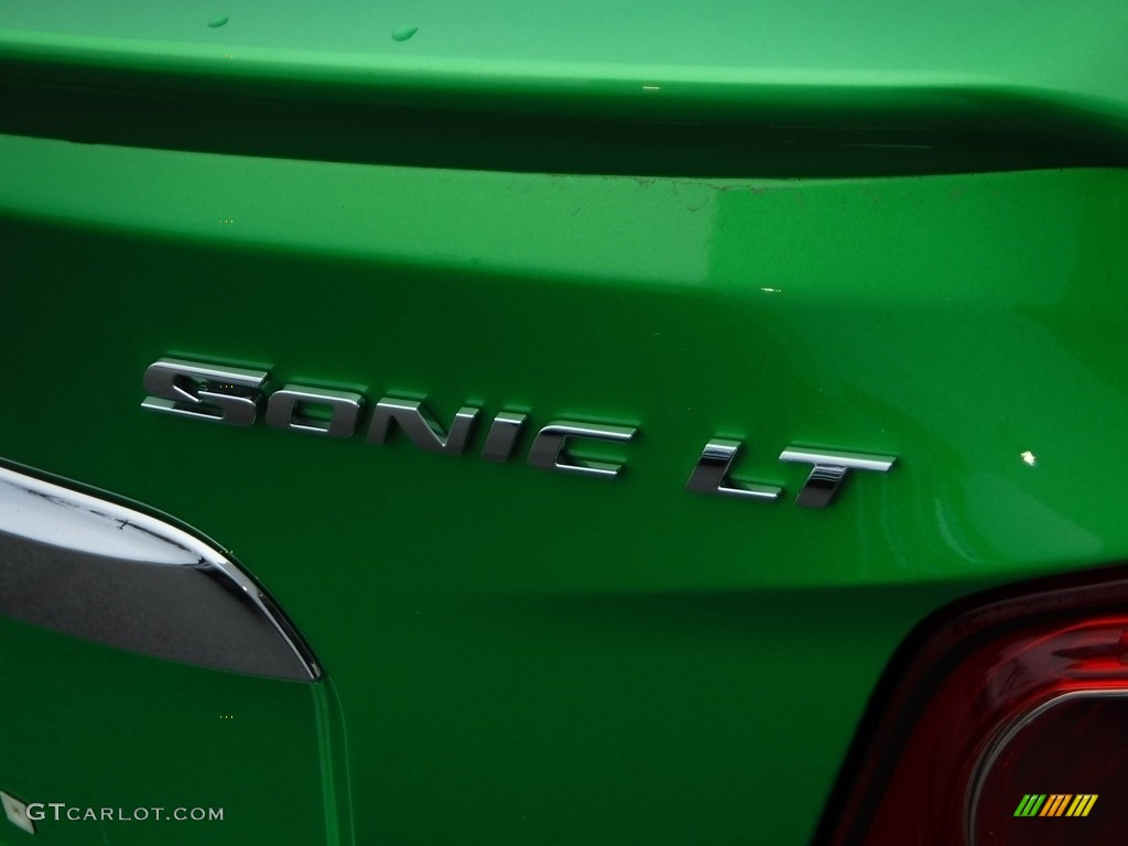 2015 Sonic LT Sedan - Dragon Green Metallic / Jet Black/Dark Titanium photo #8