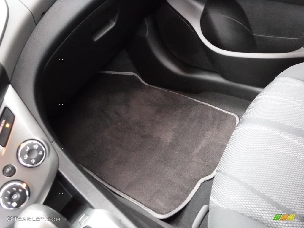 2015 Sonic LT Sedan - Dragon Green Metallic / Jet Black/Dark Titanium photo #15
