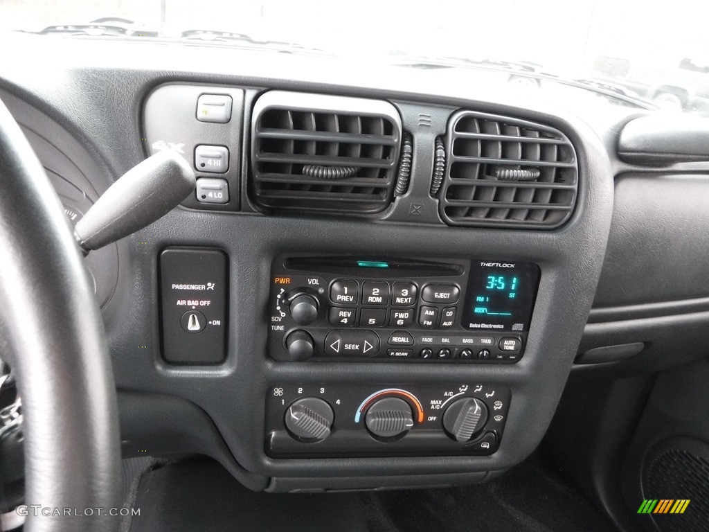 2001 S10 LS Extended Cab 4x4 - Forest Green Metallic / Graphite photo #20