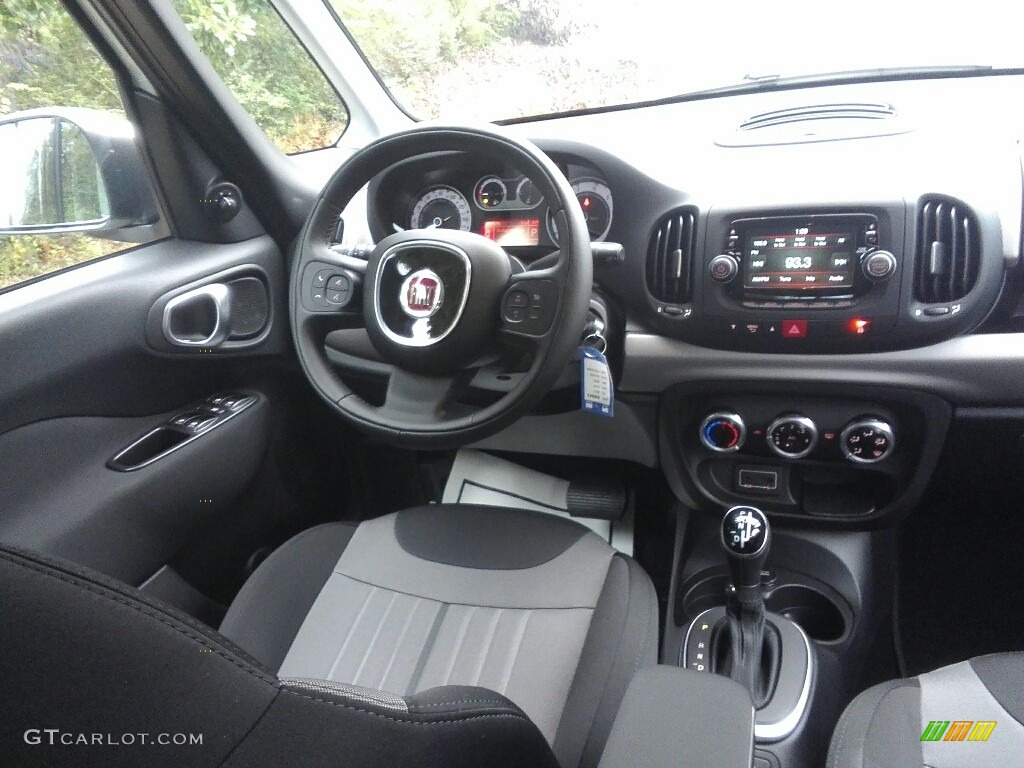 2017 Fiat 500L Pop Dashboard Photos