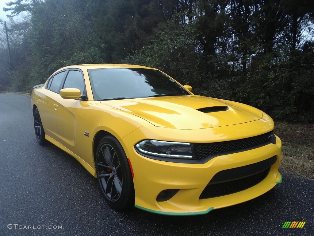 Yellow Jacket 2017 Dodge Charger R/T Scat Pack Exterior Photo #117882119