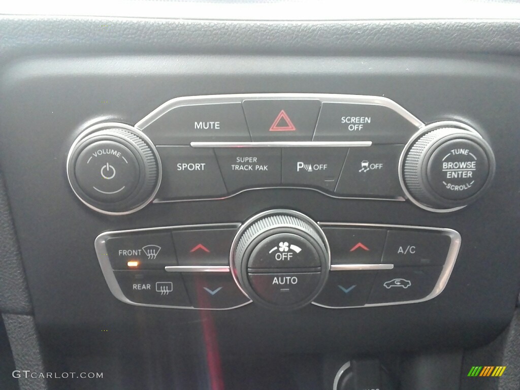 2017 Dodge Charger R/T Scat Pack Controls Photo #117882718