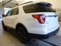 2017 White Platinum Ford Explorer XLT 4WD  photo #5