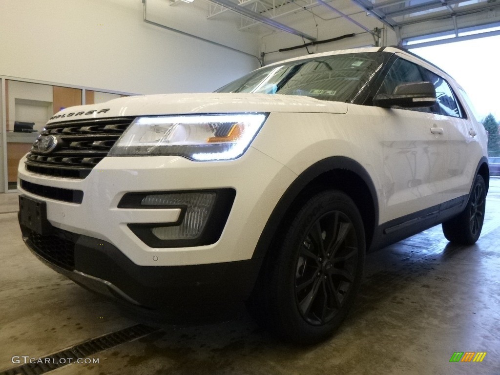 2017 Explorer XLT 4WD - White Platinum / Sport Appearance Dark Earth Gray photo #6