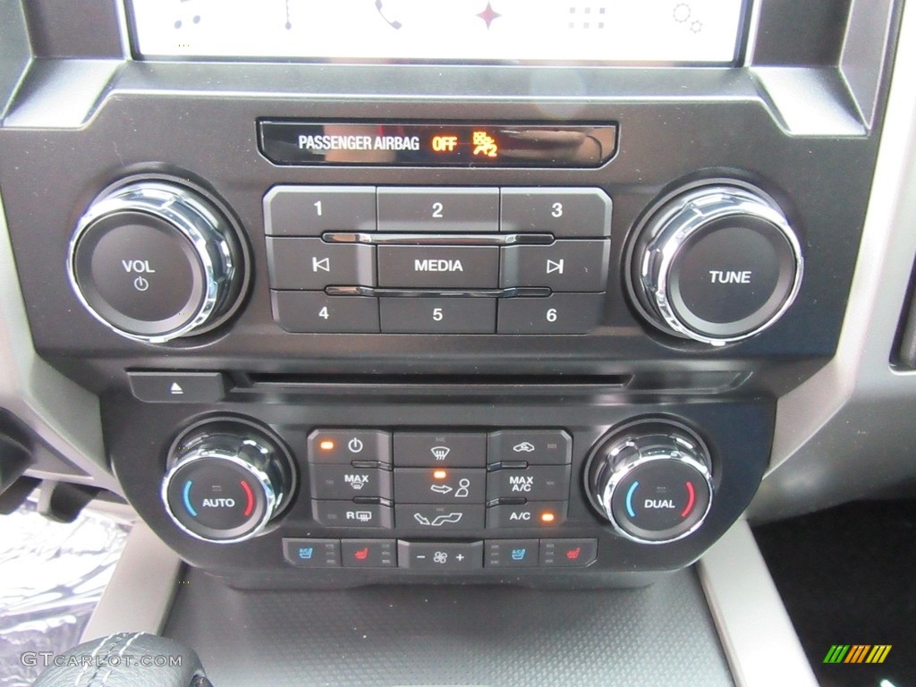 2017 F150 Lariat SuperCrew 4X4 - Shadow Black / Black photo #27