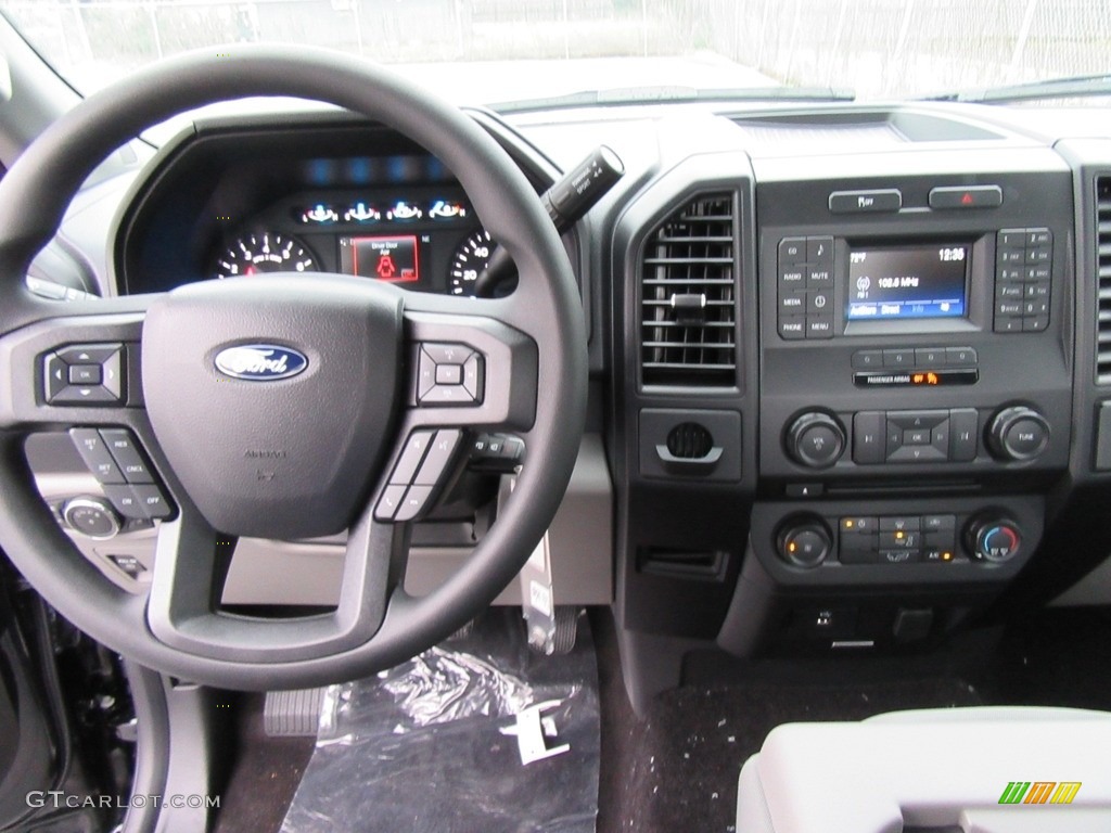 2017 F150 XL Regular Cab - Shadow Black / Earth Gray photo #22