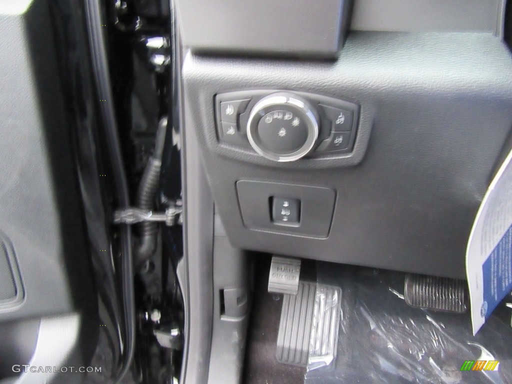 2017 F150 XLT SuperCrew - Shadow Black / Black photo #35