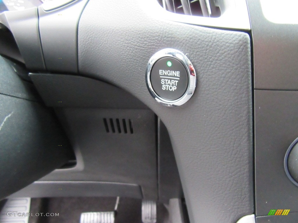 2017 Ford Edge SEL Controls Photo #117889748