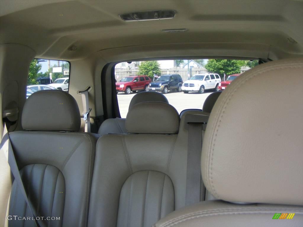 2005 Mountaineer V6 AWD - Vivid Red Metallic / Medium Dark Parchment photo #10