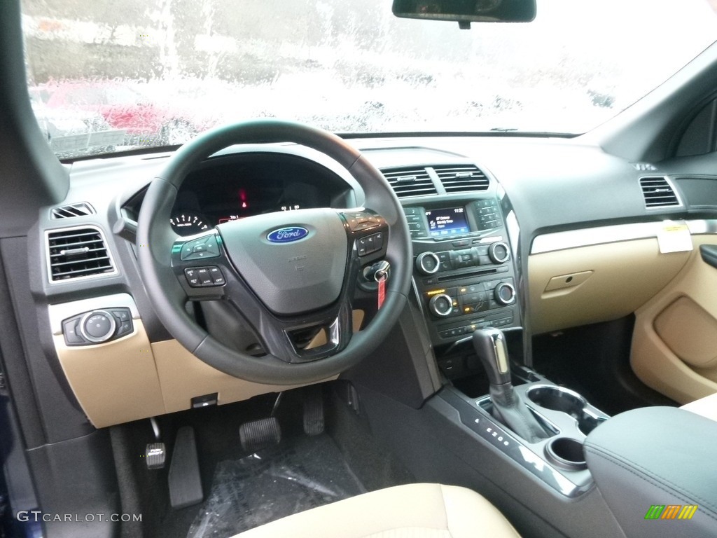 2017 Ford Explorer FWD Interior Color Photos