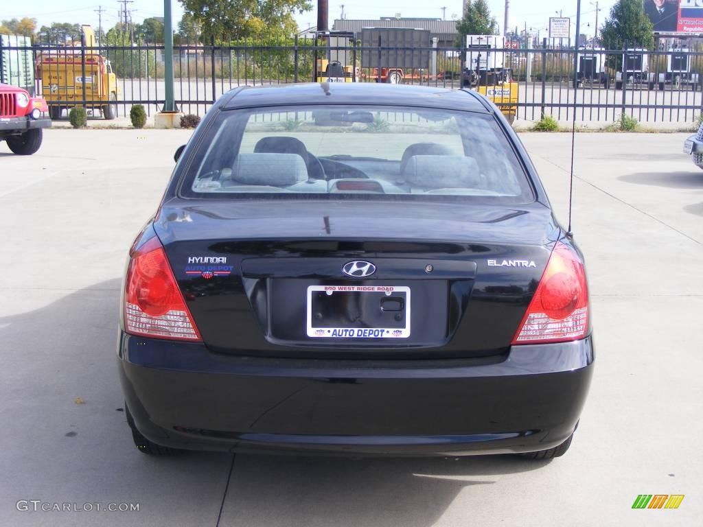 2004 Elantra GLS Sedan - Black Obsidian / Dark Gray photo #4