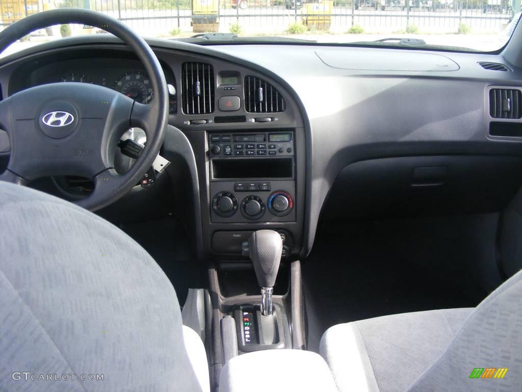 2004 Elantra GLS Sedan - Black Obsidian / Dark Gray photo #9