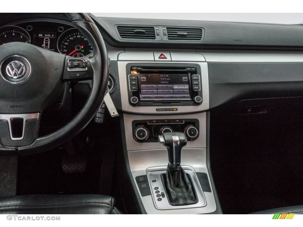 2010 CC Sport - Deep Black Metallic / Black photo #5