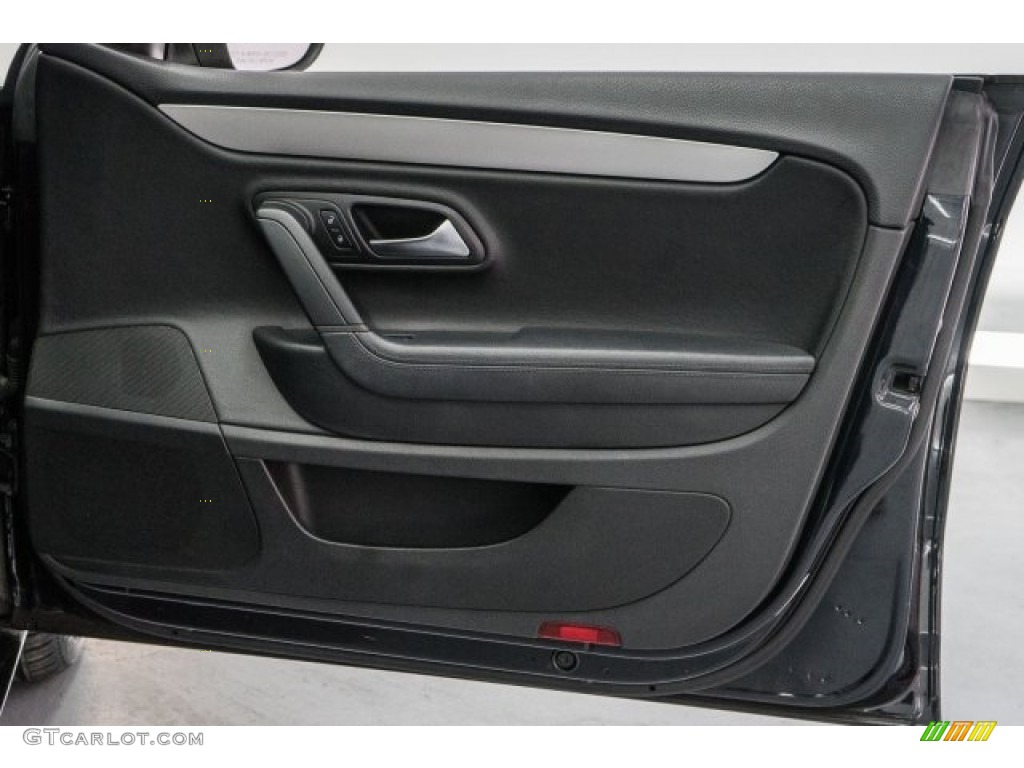 2010 CC Sport - Deep Black Metallic / Black photo #25