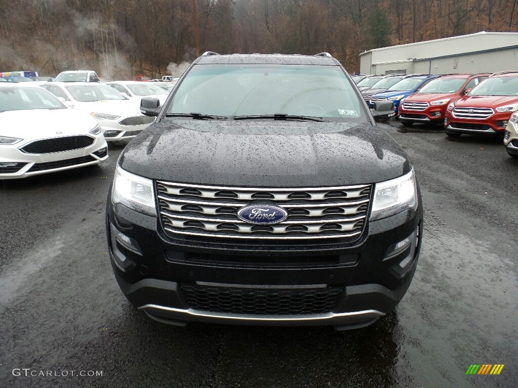 2017 Explorer XLT 4WD - Shadow Black / Ebony Black photo #3