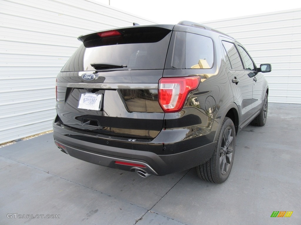 2017 Explorer XLT - Shadow Black / Sport Appearance Dark Earth Gray photo #4