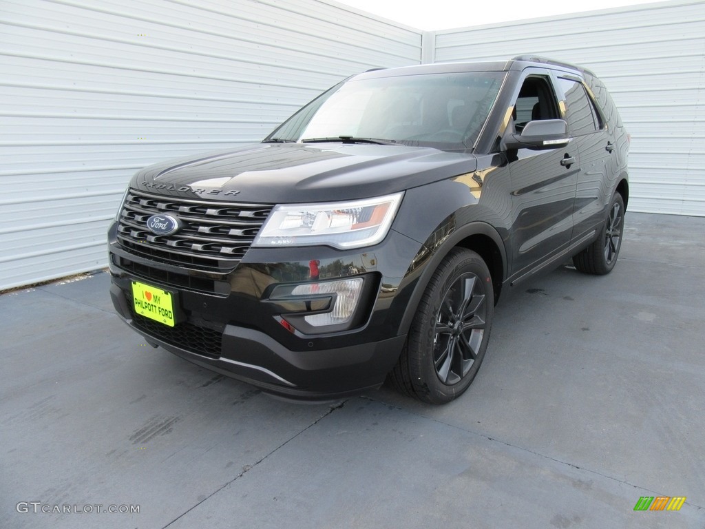 2017 Explorer XLT - Shadow Black / Sport Appearance Dark Earth Gray photo #7