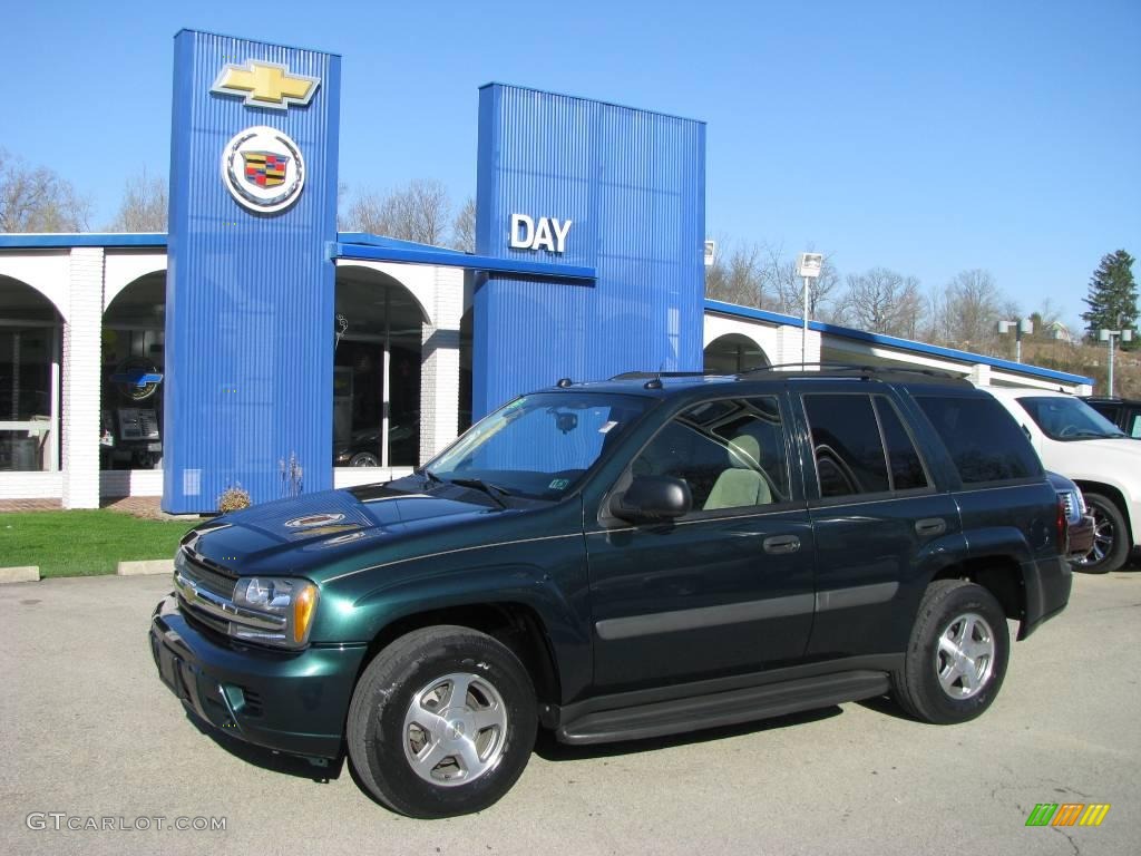 2005 TrailBlazer LS 4x4 - Emerald Jewel Green Metallic / Light Cashmere/Ebony photo #1