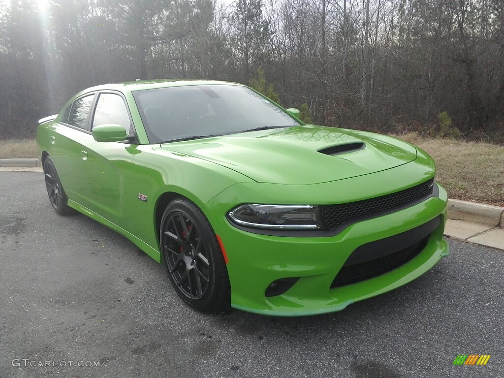 Green Go 2017 Dodge Charger R/T Scat Pack Exterior Photo #117924037