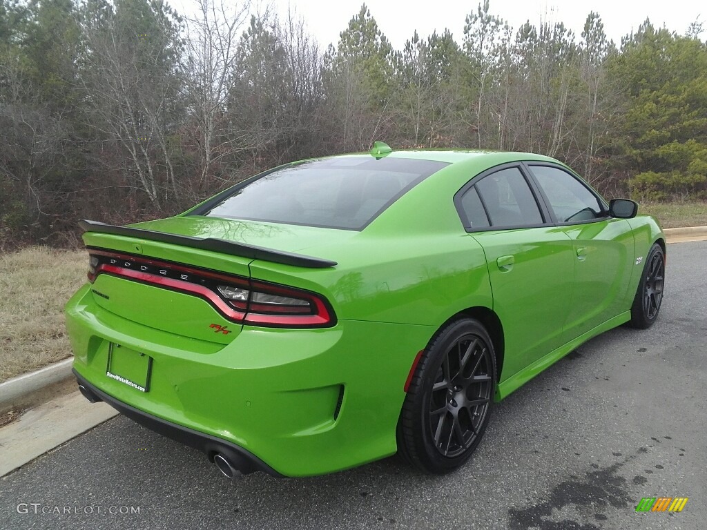 Green Go 2017 Dodge Charger R/T Scat Pack Exterior Photo #117924103