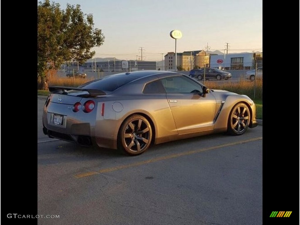 2009 GT-R Premium - Titanium Metallic / Black photo #3
