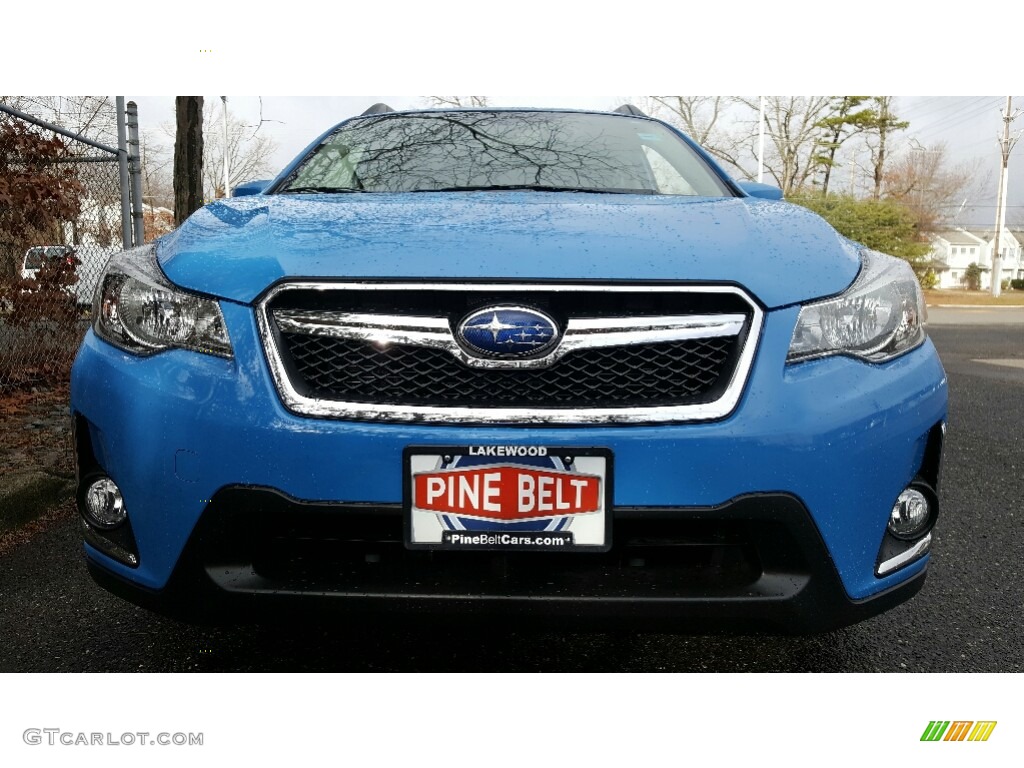 2017 Crosstrek 2.0i Limited - Hyper Blue / Black photo #2