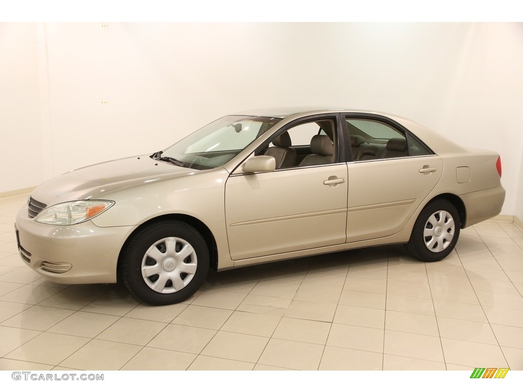 2004 Camry LE - Desert Sand Mica / Taupe photo #3
