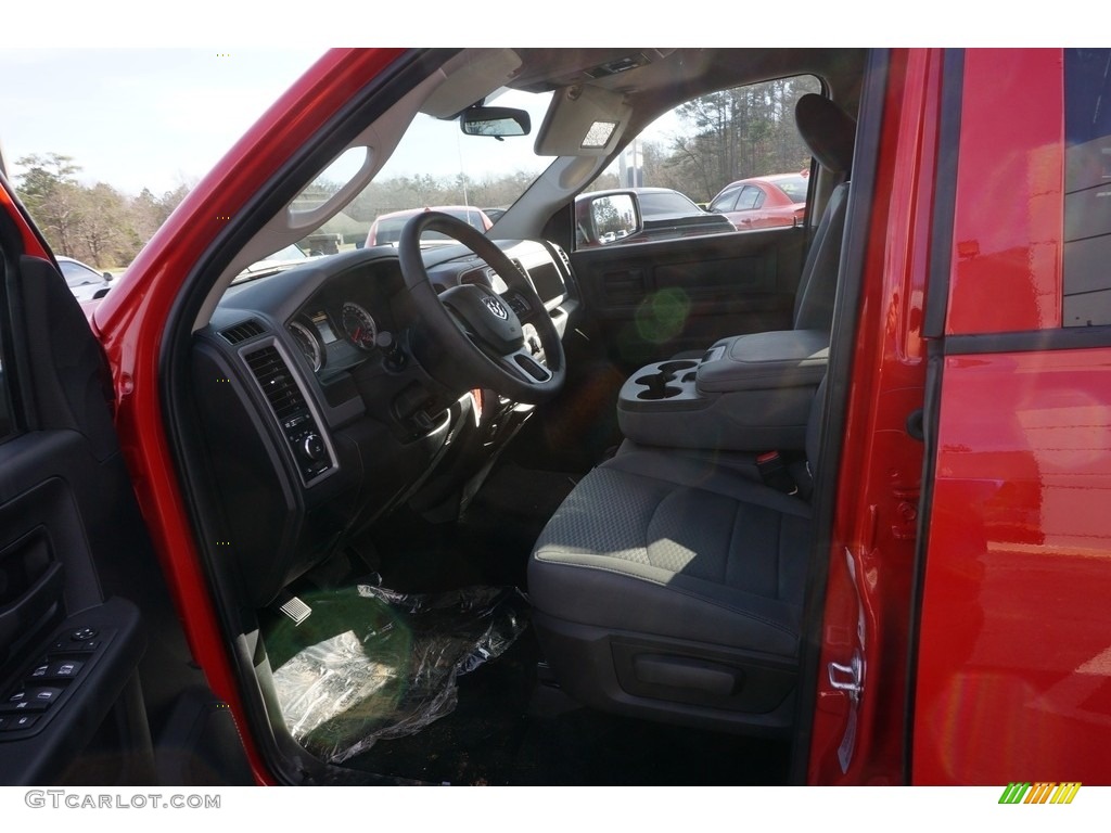 2017 1500 Express Crew Cab 4x4 - Flame Red / Black/Diesel Gray photo #8