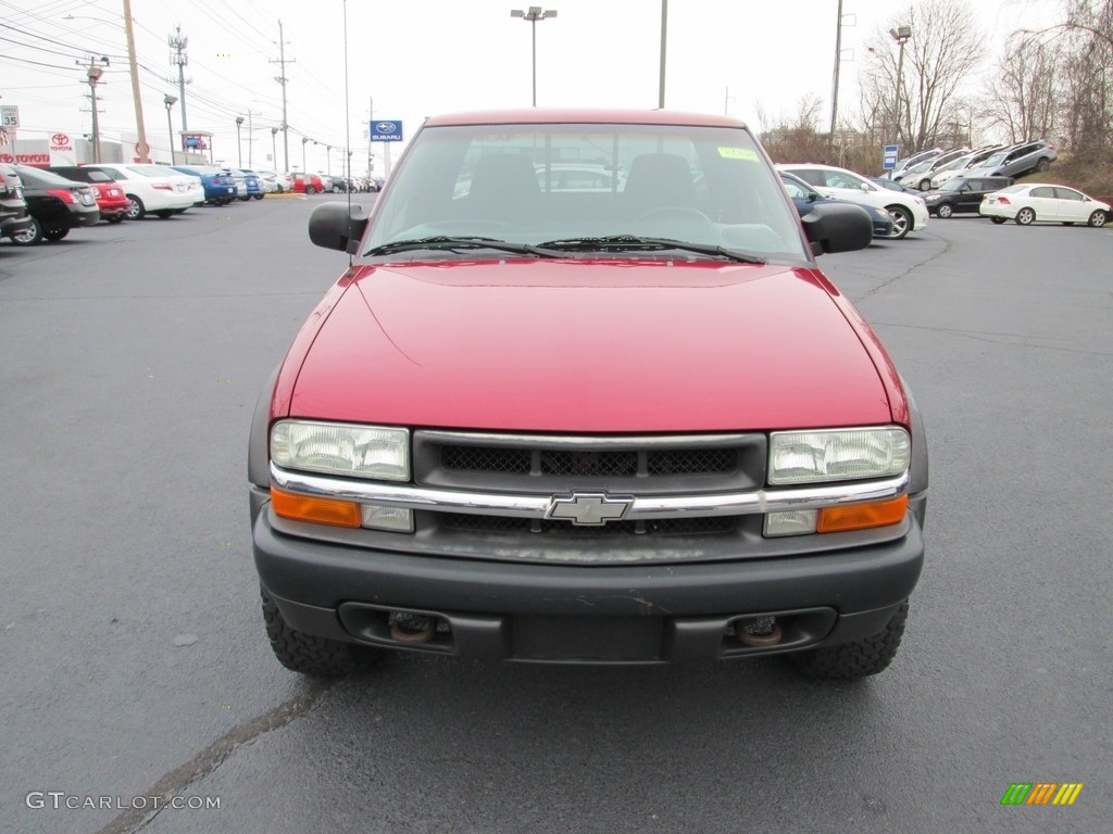 2003 S10 ZR2 Extended Cab 4x4 - Victory Red / Graphite photo #3