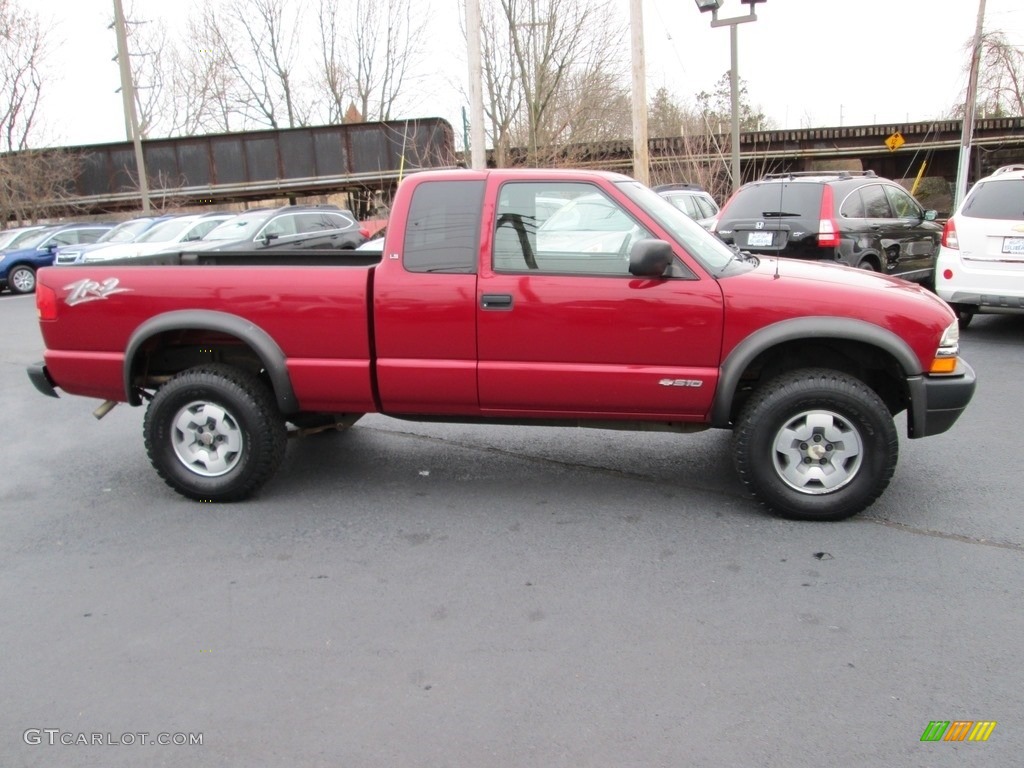 2003 S10 ZR2 Extended Cab 4x4 - Victory Red / Graphite photo #5