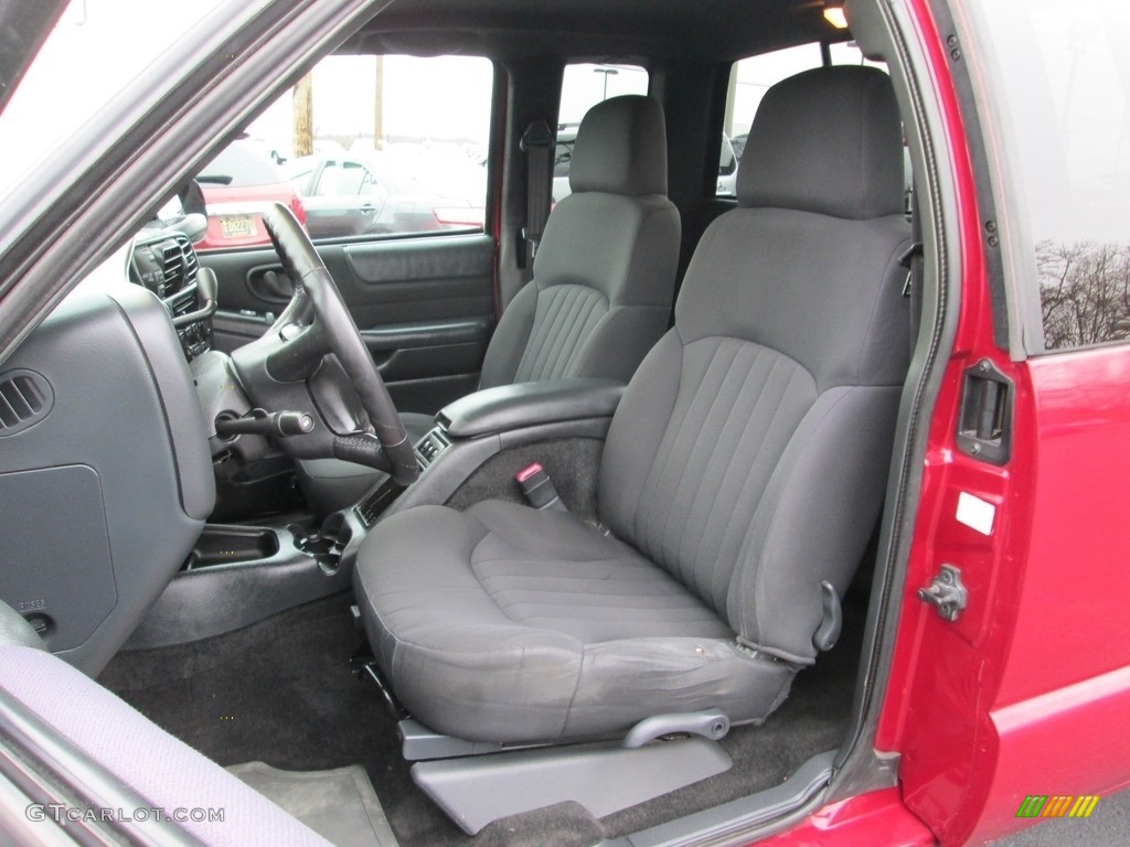 2003 S10 ZR2 Extended Cab 4x4 - Victory Red / Graphite photo #14