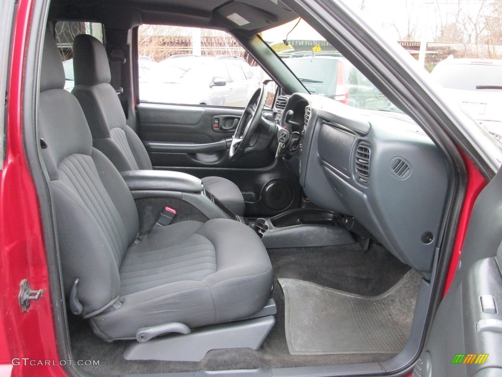 2003 S10 ZR2 Extended Cab 4x4 - Victory Red / Graphite photo #17