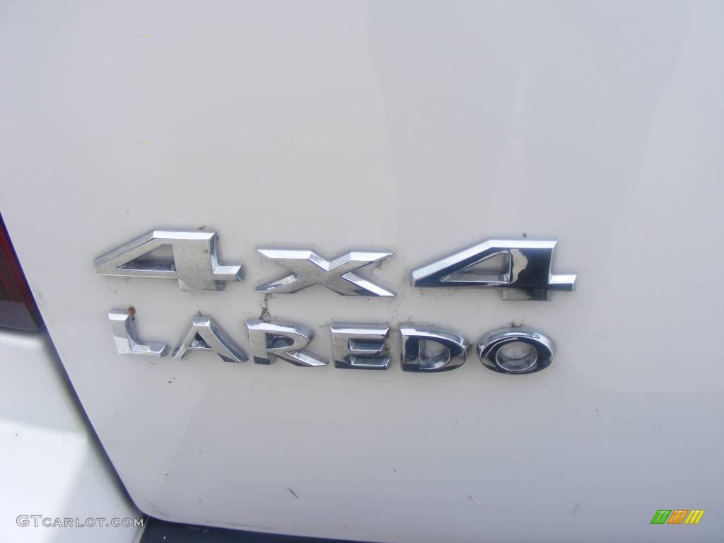 2006 Grand Cherokee Laredo 4x4 - Stone White / Khaki photo #17