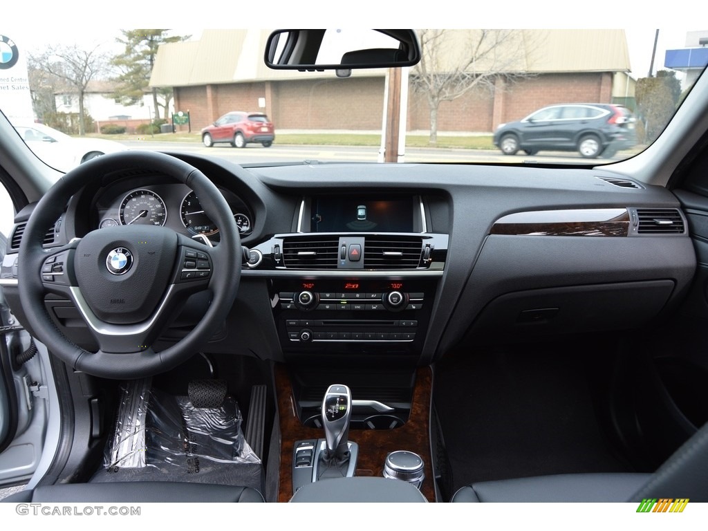 2017 BMW X4 xDrive28i Black Dashboard Photo #117942798