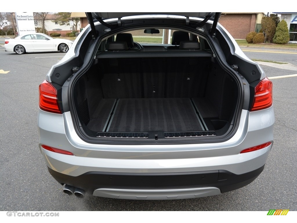 2017 BMW X4 xDrive28i Trunk Photo #117942962