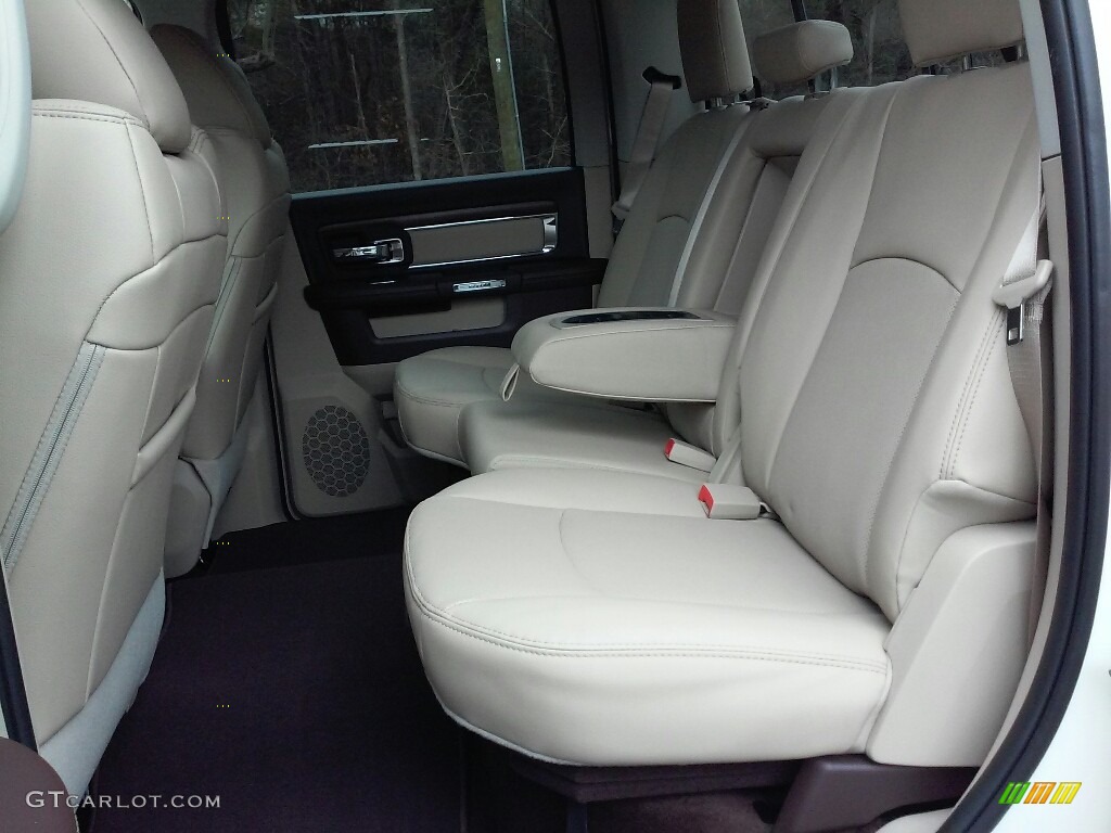 2017 Ram 3500 Laramie Crew Cab 4x4 Dual Rear Wheel Rear Seat Photo #117944546