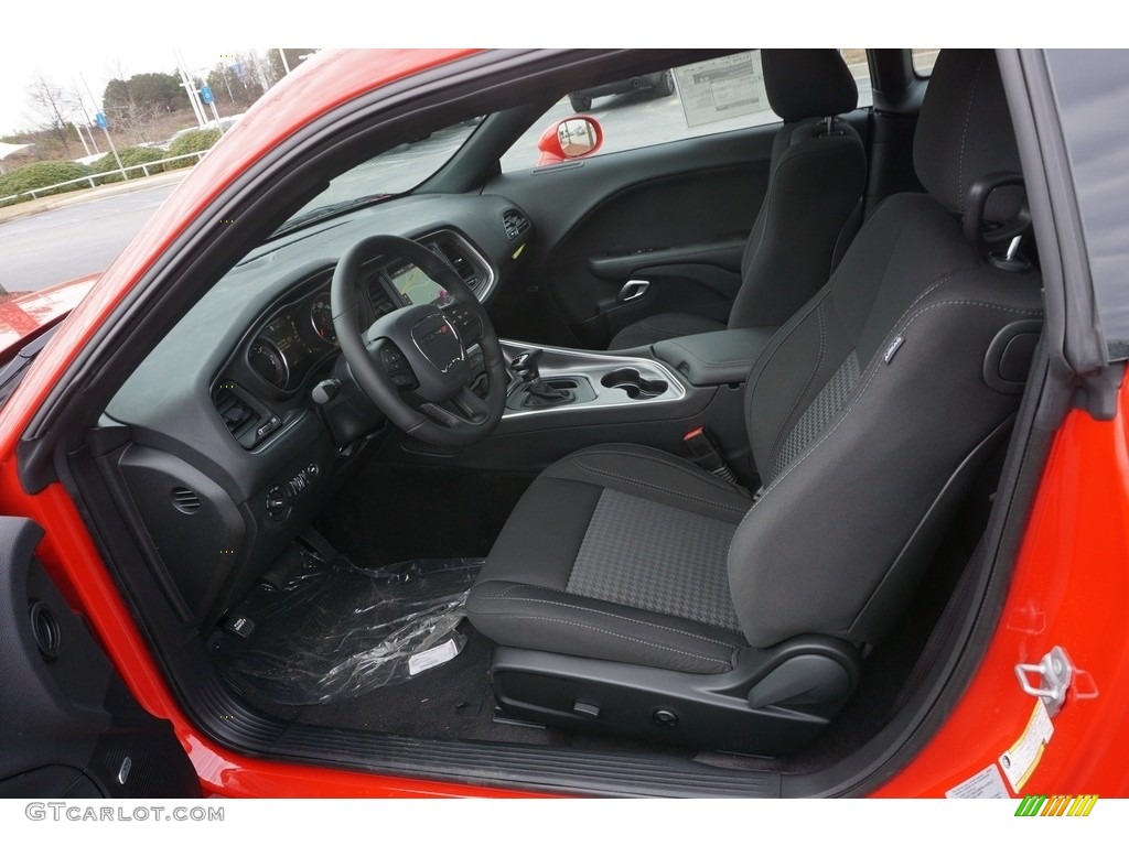 Black Interior 2017 Dodge Challenger SXT Photo #117945155