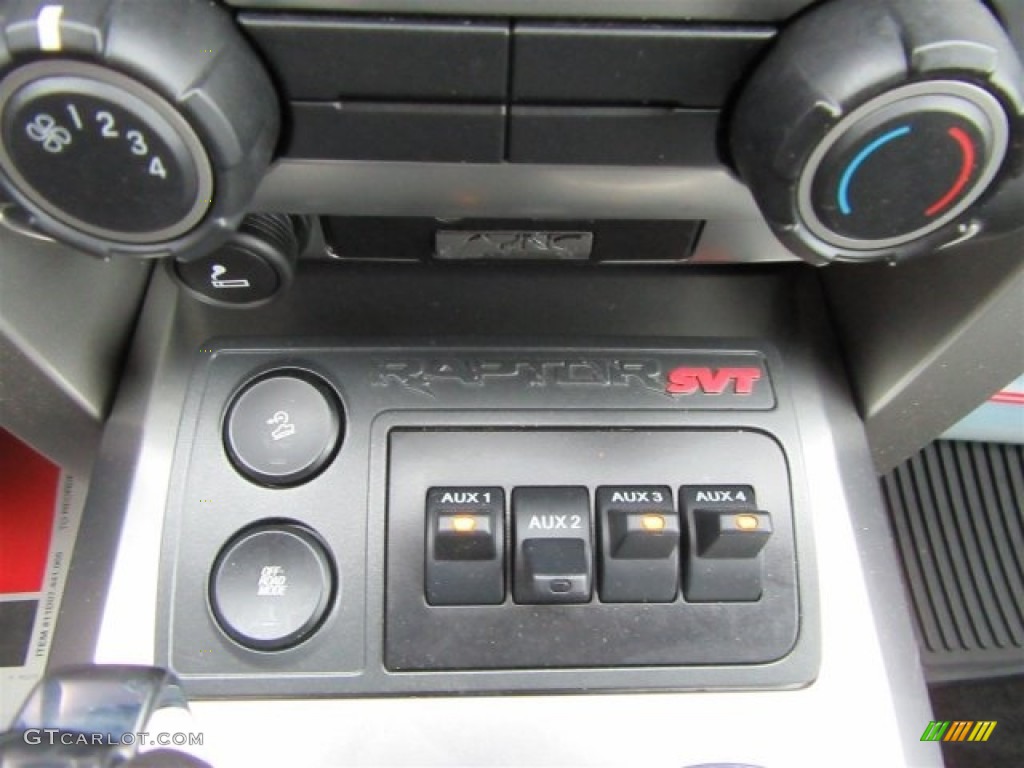 2012 Ford F150 SVT Raptor SuperCab 4x4 Controls Photo #117948449