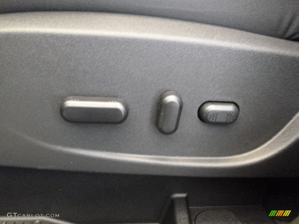 2017 Escape SE 4WD - Magnetic / Charcoal Black photo #12