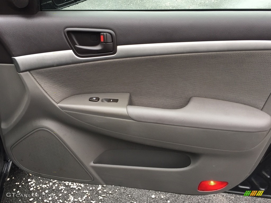 2010 Sonata SE V6 - Ebony Black / Gray photo #23