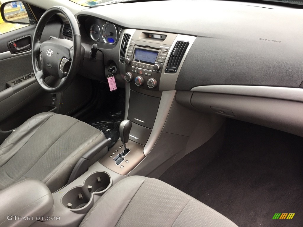 2010 Sonata SE V6 - Ebony Black / Gray photo #24