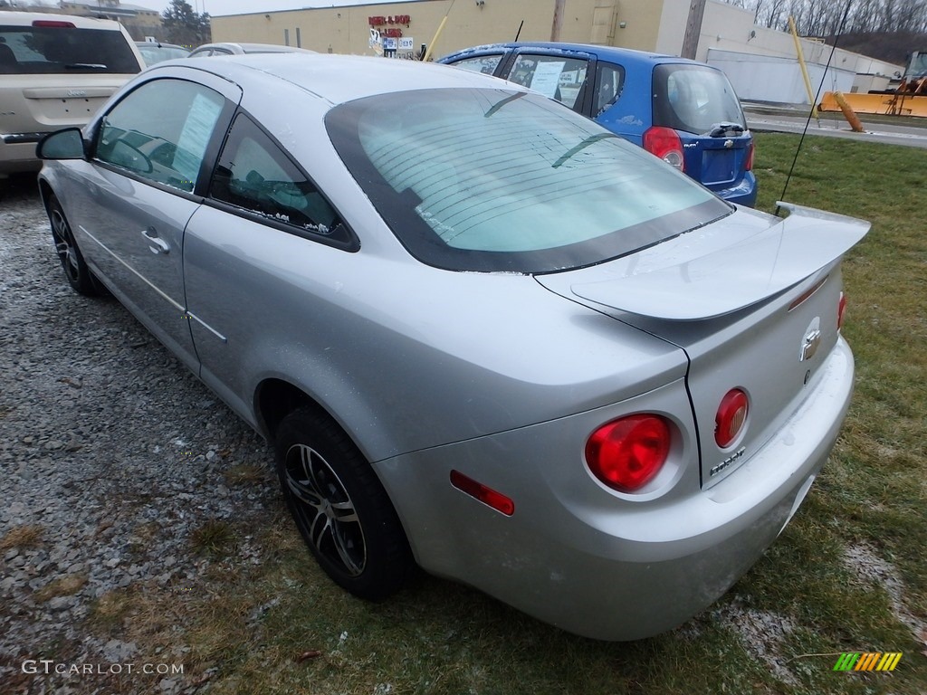 2005 Cobalt Coupe - Ultra Silver Metallic / Gray photo #2