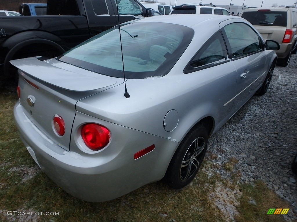 2005 Cobalt Coupe - Ultra Silver Metallic / Gray photo #4