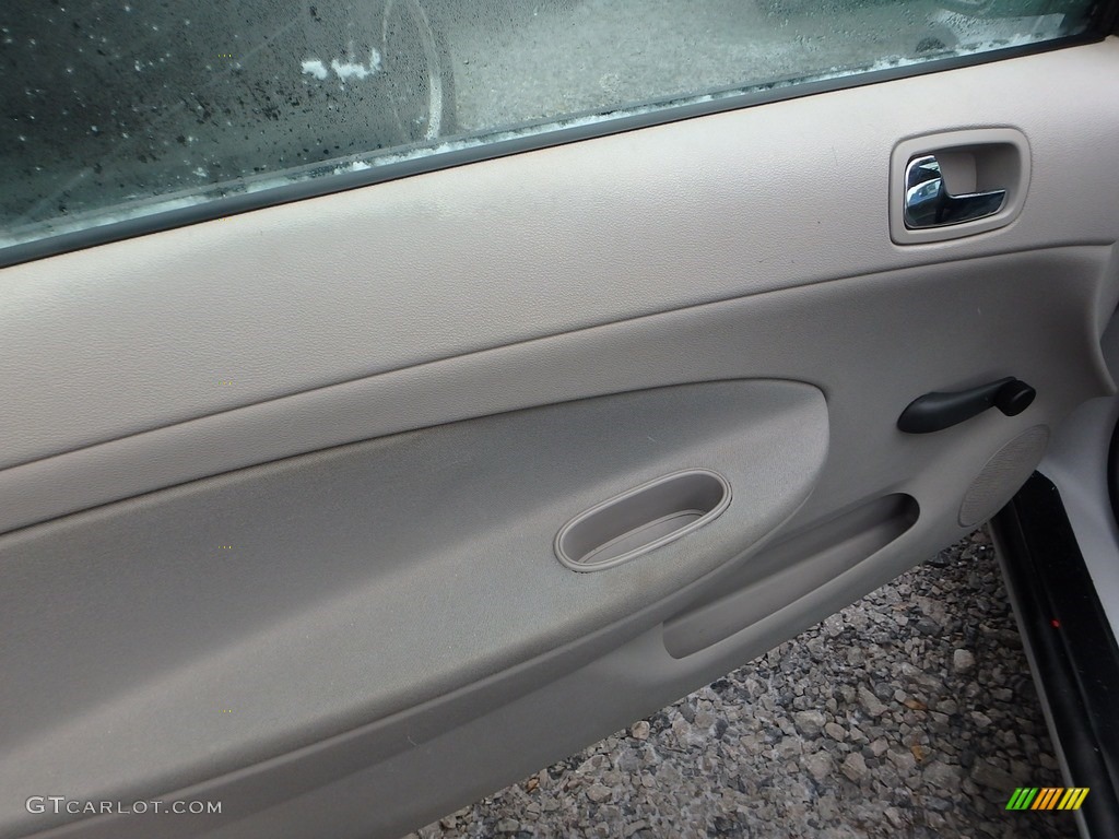 2005 Cobalt Coupe - Ultra Silver Metallic / Gray photo #11