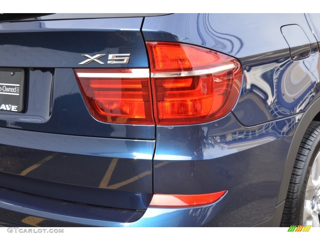 2013 X5 xDrive 35i Premium - Deep Sea Blue Metallic / Black photo #24