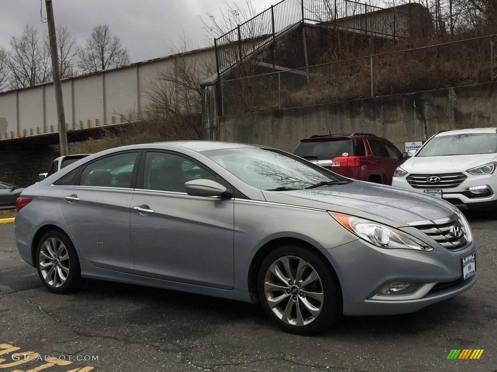 2011 Sonata SE - Iridescent Silver Blue Metallic / Black photo #3