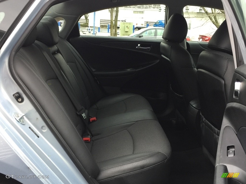 2011 Sonata SE - Iridescent Silver Blue Metallic / Black photo #23